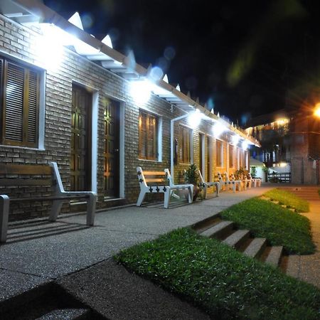 Bungalows Archi 代曼 外观 照片