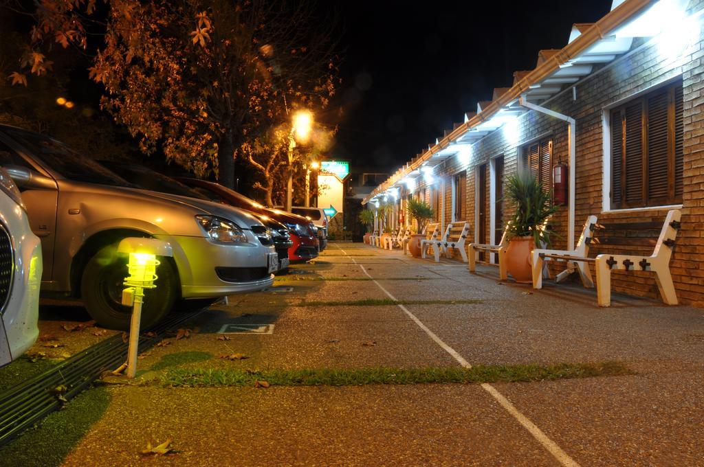 Bungalows Archi 代曼 外观 照片