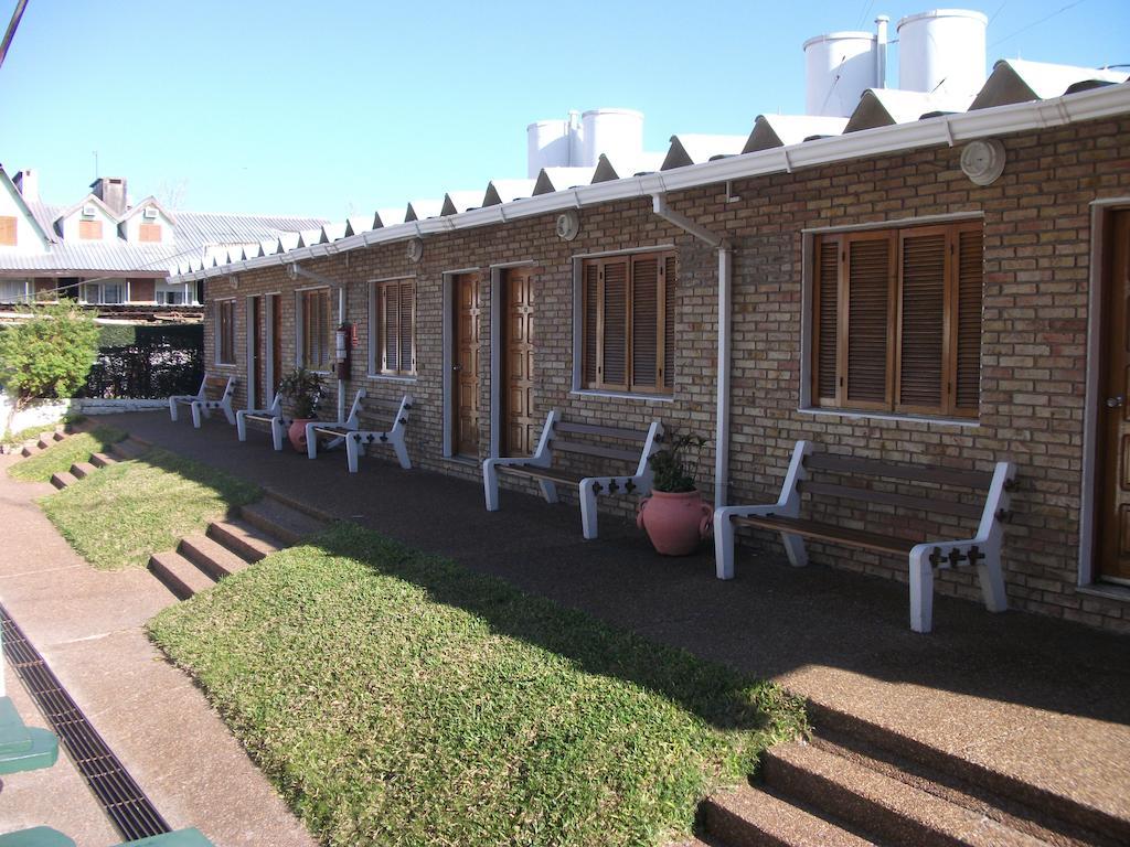 Bungalows Archi 代曼 外观 照片