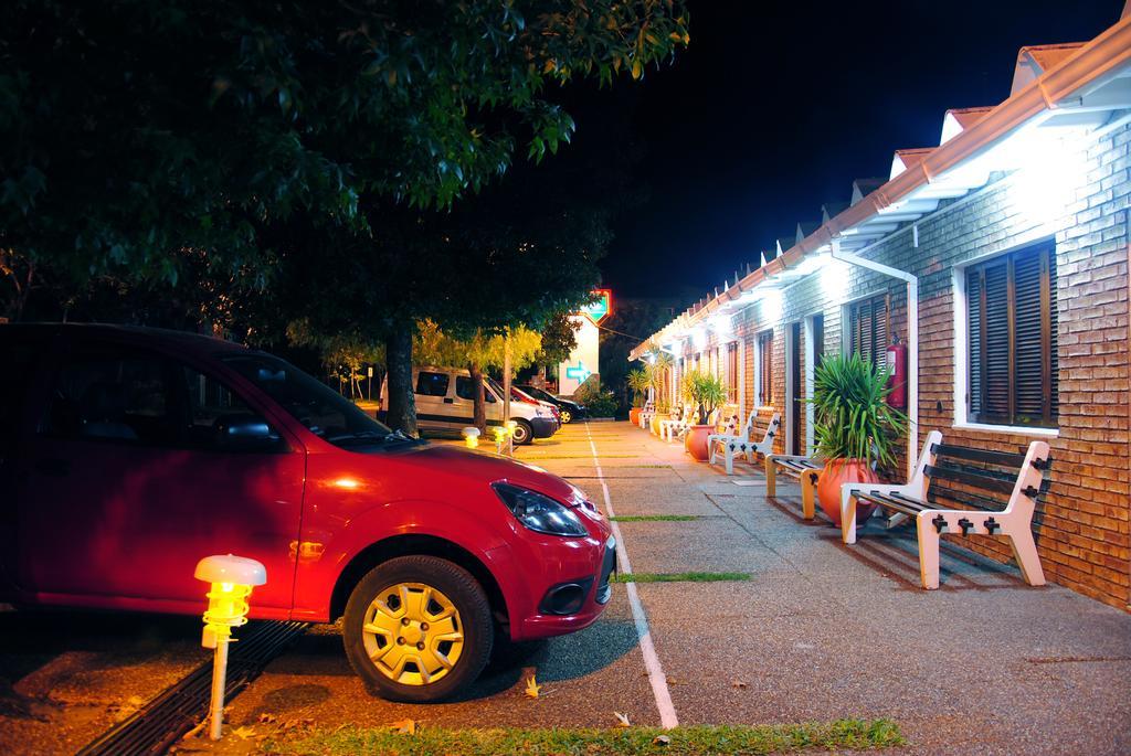 Bungalows Archi 代曼 外观 照片
